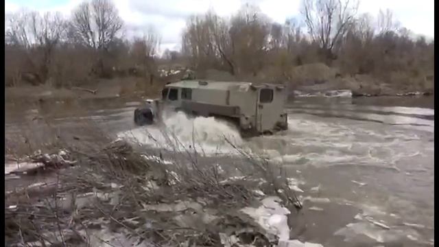 Хищник - преодоление водных преград (видео от владельца) смотреть онлайн