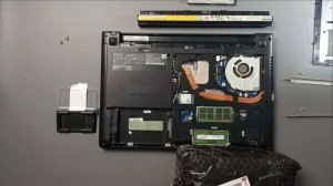 Ganti ssd, hdd, dan ram laptop lenovo G40-80 ( no music)