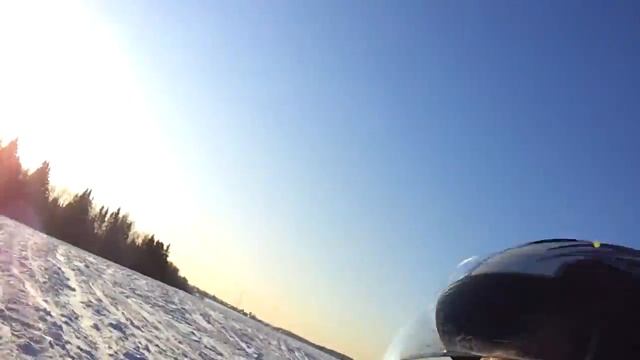 Катаемся на снегоходе. Красиво. Морозно. Драйв... смотреть онлайн