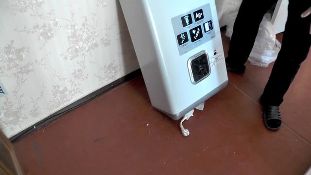 Водонагреватель ARISTON ABS VLS PW 50 на 50 литров распаковка смотреть онлайн