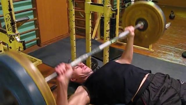 жим штанги лёжа смотреть онлайн