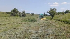 Заготовка Сена ! Трактор ЮМЗ с Граблями и Трактор DW с Пресс Подборщиком !