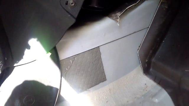 Течь воды в правый передний полик Ларгус смотреть онлайн