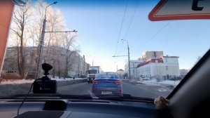 Урок.Круговое движение.Развороты вне перекрёстка.Поворот направо,налево