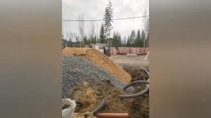 Отсыпка участка. Отсекающий дренаж. Коммуникации в дом.