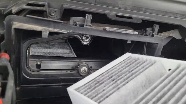 MERCEDES BENZ GLE AMG 63S CABIN AIR FILTER REPLACEMENT. EASY MONEY!