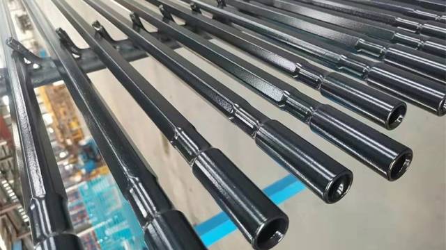 Хранение готовых буровых штанг.Storage for finished drilling rods.
#буроваяштанга #буровойинструмент