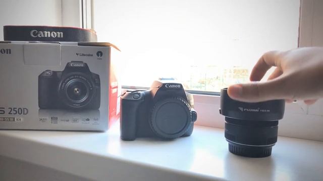 EOS 250D Travel Kit смотреть онлайн