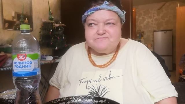 жру на камеру завтрак. мы все фрике. 02.11.2023