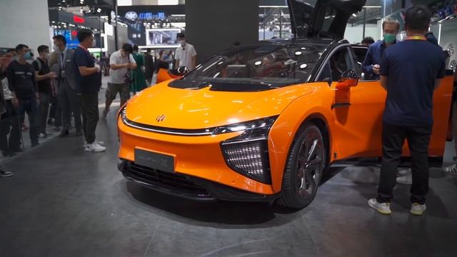 HiPhi X by Human Horizons quick review at Auto China 2020, cool No-Touch Gull-Wing doors [English] смотреть онлайн