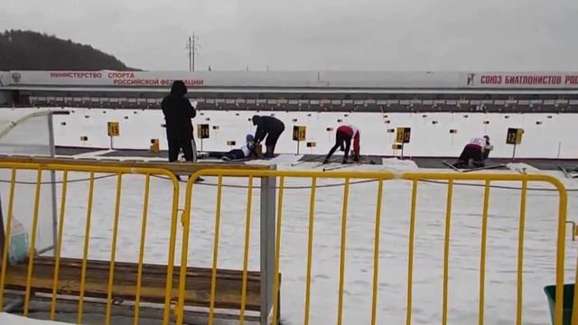 Спорт и отдых. Биатлон среди ветеранов. Место встречи изменить нельзя.