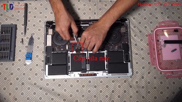 Hướng Dẫn Tháo Lắp Macbook Pro Touchbar 15 inch 2016 2017 смотреть онлайн