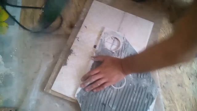 Как в плитке сделать отверстия под розетку