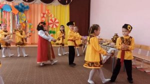 Танец с ложками, подготовительная группа, Осенняя ярмарка