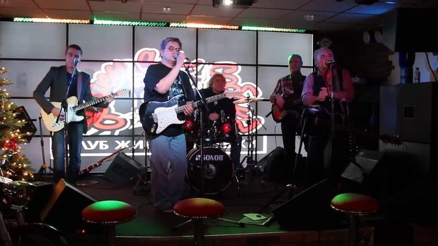 Резиновый дедушка и В. Шахрин (Чайф) - Настоящие мужчины смотреть онлайн