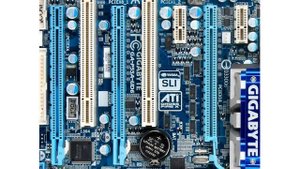 Параметры материнской платы  Слоты расширения материнской платы