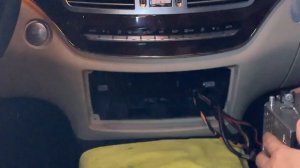 Mr12volt MOST CarPlay interface installation for Mercedes NTG 3.0 W221