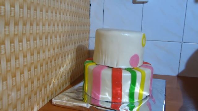 Как собрать и украсить двухъярусный торт Торт на 1 годик How to build and decorate a tiered cake смотреть онлайн