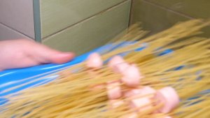 Осьминожки из сосисок со спагетти