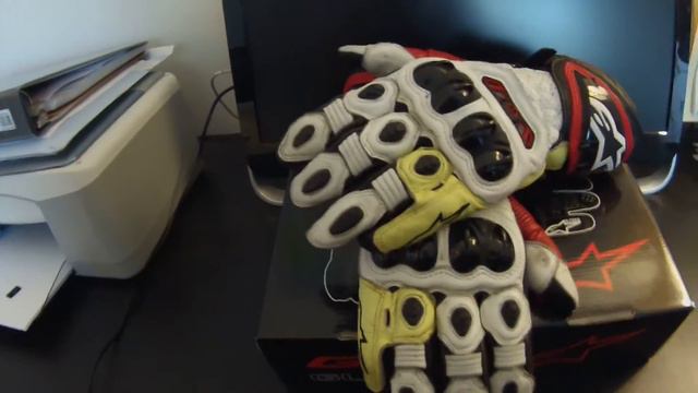 Fast FZ09 | Gear Review | Alpinestars GP Tech Gloves смотреть онлайн