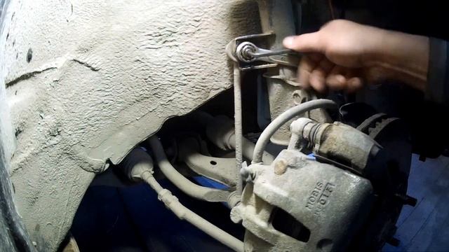 KIA Cerato 2 Замена стоек стабилизатора своими руками. Полиуретановые стойки "Нет износа".