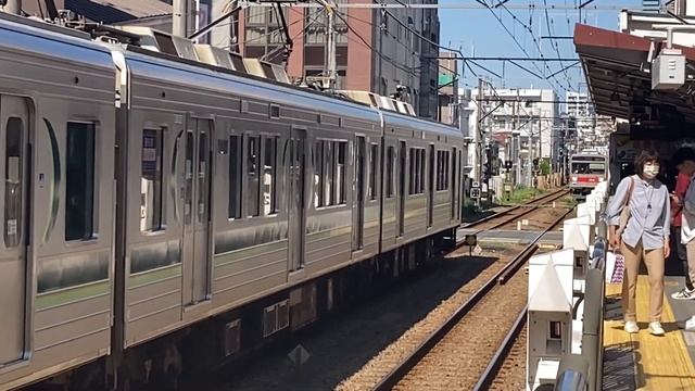 13.10.2023 года.Две электрички на станции Хасунума. смотреть онлайн