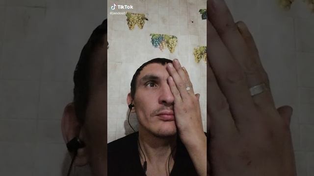 Тик ток удалились видео. Приколы из тик тока для парня. Владимир Иванович тик ток и Саня. Максим Константинов тик ток.