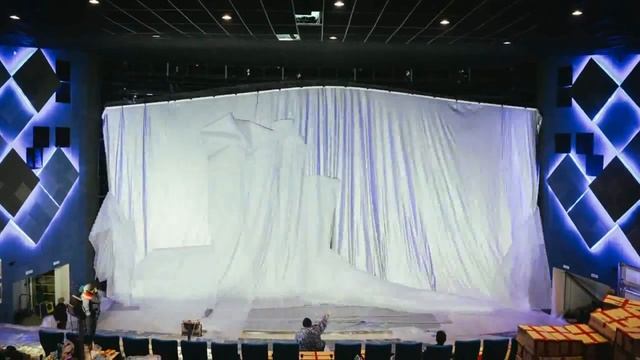 VL ru Монтаж экрана в кинотеатре Океан Владивосток смотреть онлайн