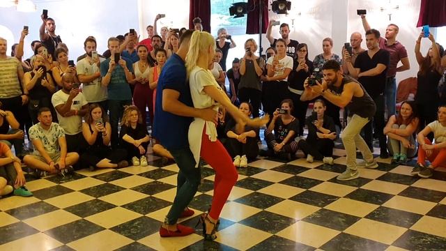 Azael et Sindi ~ Bachata Accro ~ Festival SBK 2019 de Normandie смотреть онлайн