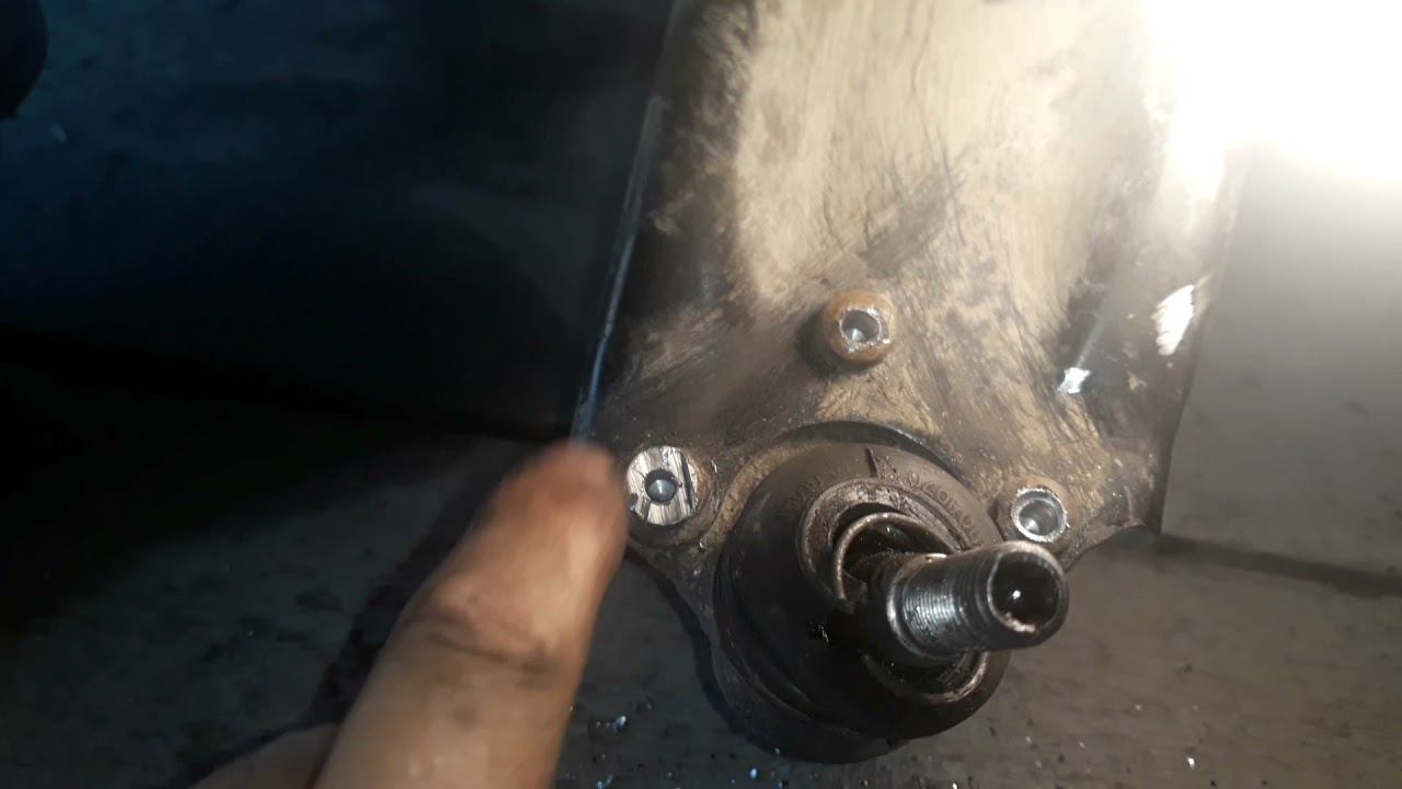 Меняем шаровые опоры передней подвески "Весты". Подробное видео. смотреть онлайн