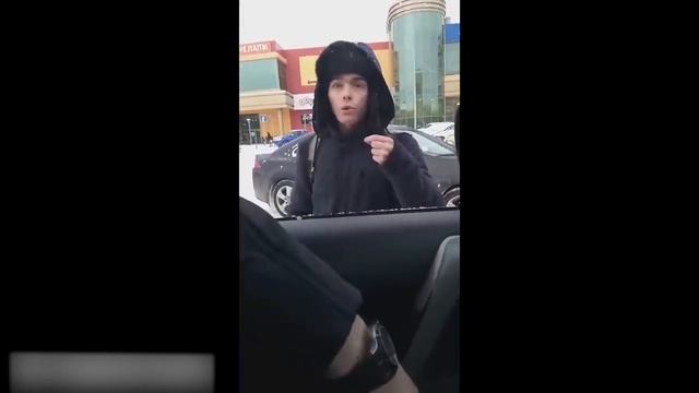 Охреневший цыган докопался до водителя смотреть онлайн