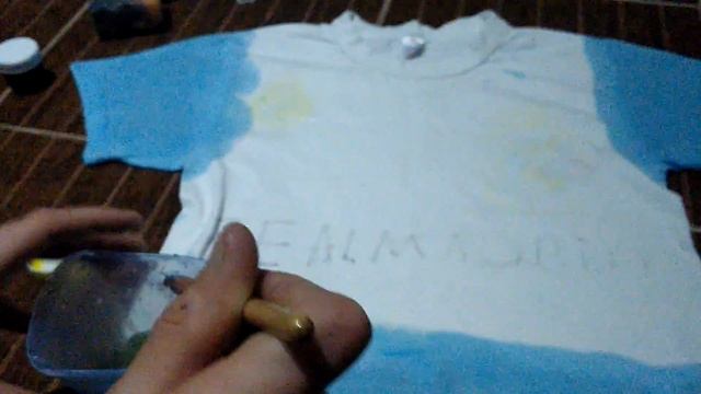 КАК ПОКРАСИТЬ ФУТБОЛКУ? смотреть онлайн