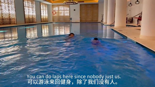 A relaxing day at Hotel Raffles The Palm Dubai | Next door guests having a "concert" in the morning смотреть онлайн