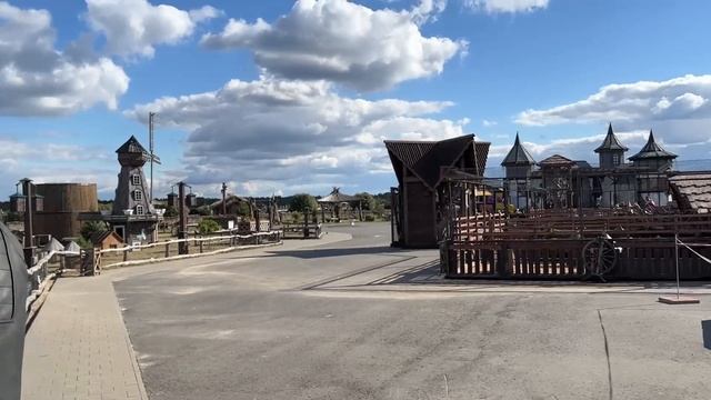 ПРИЕХАЛИ К ЖИВОТНЫМ. НИКА ПЕРВЫЙ РАЗ ГЛАДИТ ЖИВОТНЫХ. НИКА ЛАЙФ смотреть онлайн