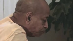 Srila Prabhupada Chanting Gayatri & Taking Prasadam