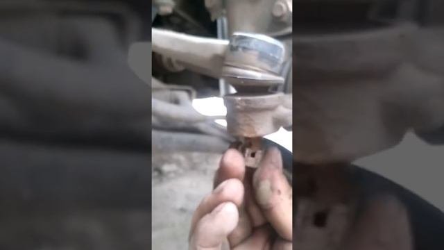 Замена рулевых наконечников на Toyota Probox