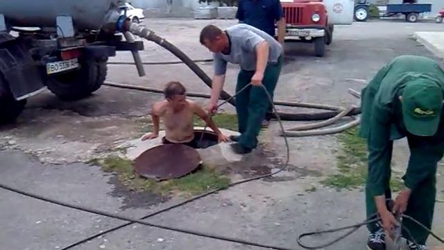 прочистка канализации при помощи пожарки смотреть онлайн