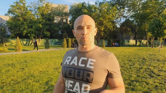 Собака ёрзает попой по полу. Параанальные железы смотреть онлайн