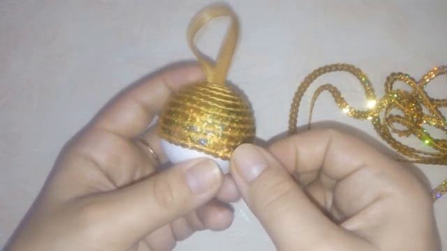 Шар на ёлку своими руками. Канзаши. Ёлочные игрушки своими руками на Новый год смотреть онлайн