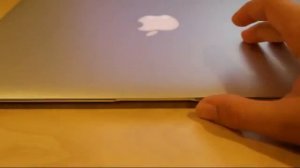 Macbook Air Unboxing & Setup (Late 2011)