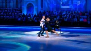 Алена Тойминцева, Албена Денкова и Максим Ставиский. Выступление. Фрагмент выпуска от 27.12.2014