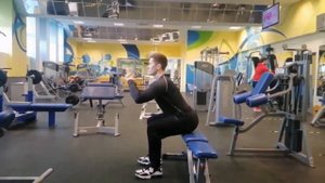 Приседания на скамью - техника выполнения