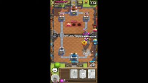 Просто играю в "Clash Royal"