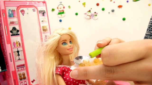 Игры для девочек и видео про кукол: ухаживаем за Барби смотреть онлайн