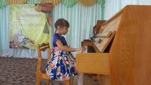 Курова Лиза  Ю.Слонов "Полька"