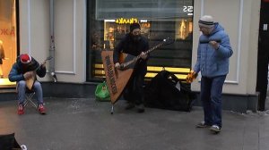 Я Московский озорной гуляка Есенин.Трио музыкантов