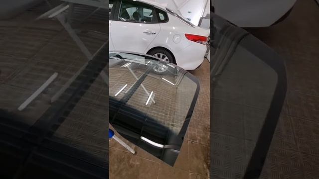 Замена лобового стекла Kia Optima 2017 года смотреть онлайн