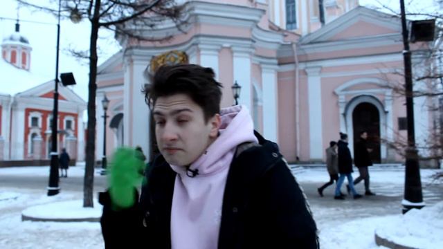 ПАДЕНИЕ СНЕЖНОГО МЕТЕОРИТА / ПРАНК смотреть онлайн