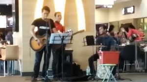 [sing] 'Widuri' by Pengamen Penang Airport