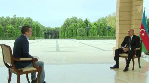 О путях выхода из кризиса лидеры и Азербайджана, и...говорили в эксклюзивных интервью Первому каналу